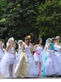 俄罗斯的新娘大游行